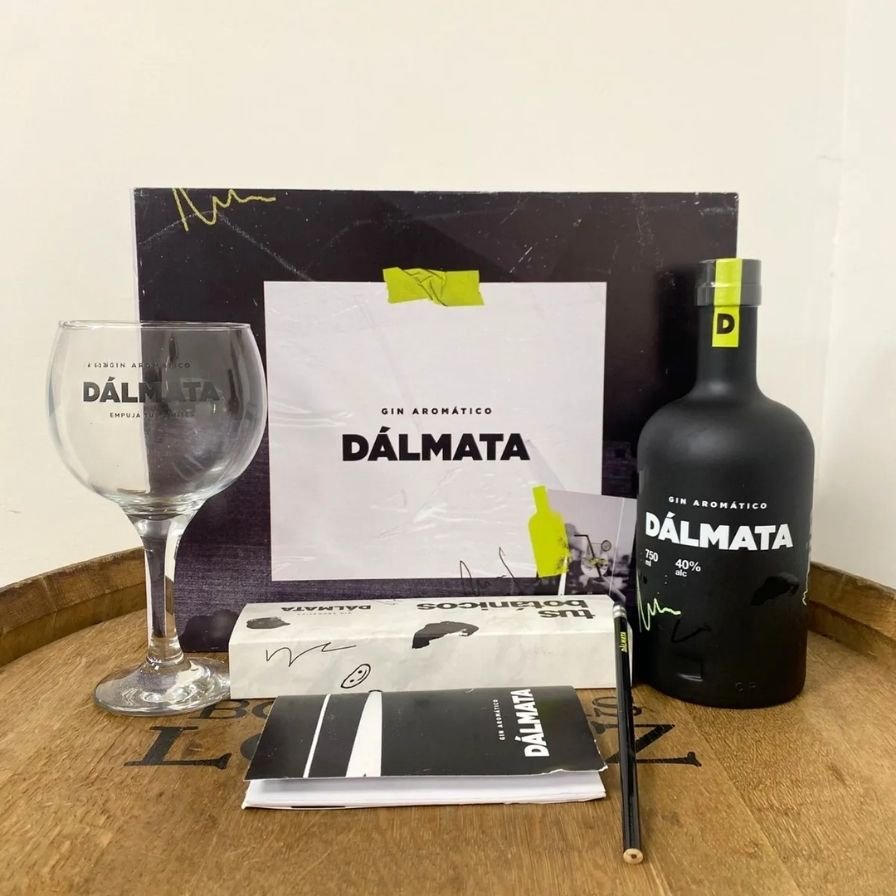 Dálmata Box Experimental Black 750ml C/estuche Madera - Imagen 6